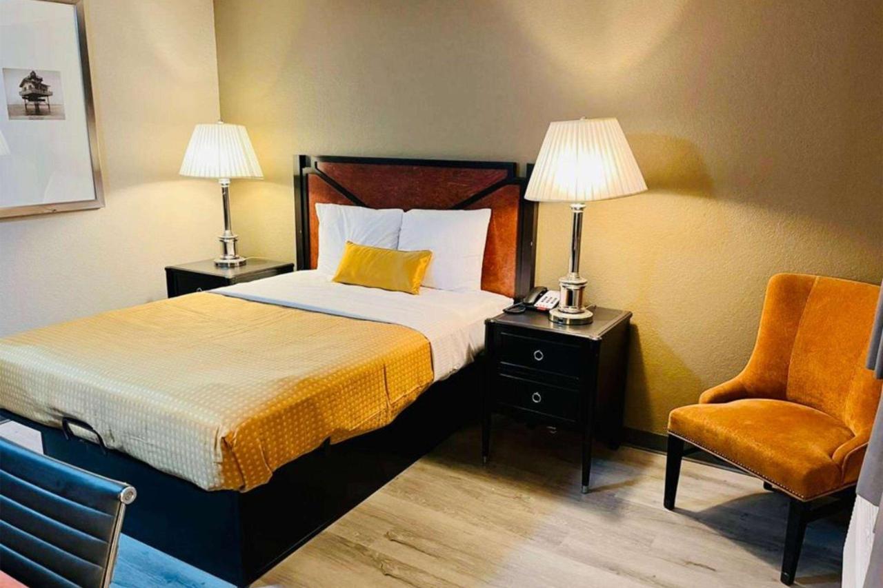 Super 8 By Wyndham St Joseph Benton Harbor