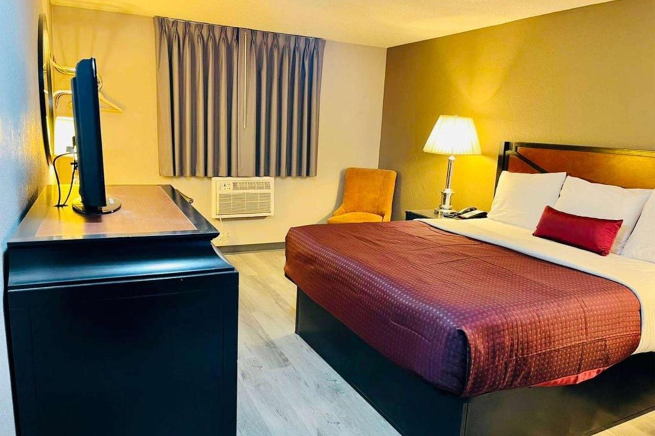 Super 8 By Wyndham St Joseph